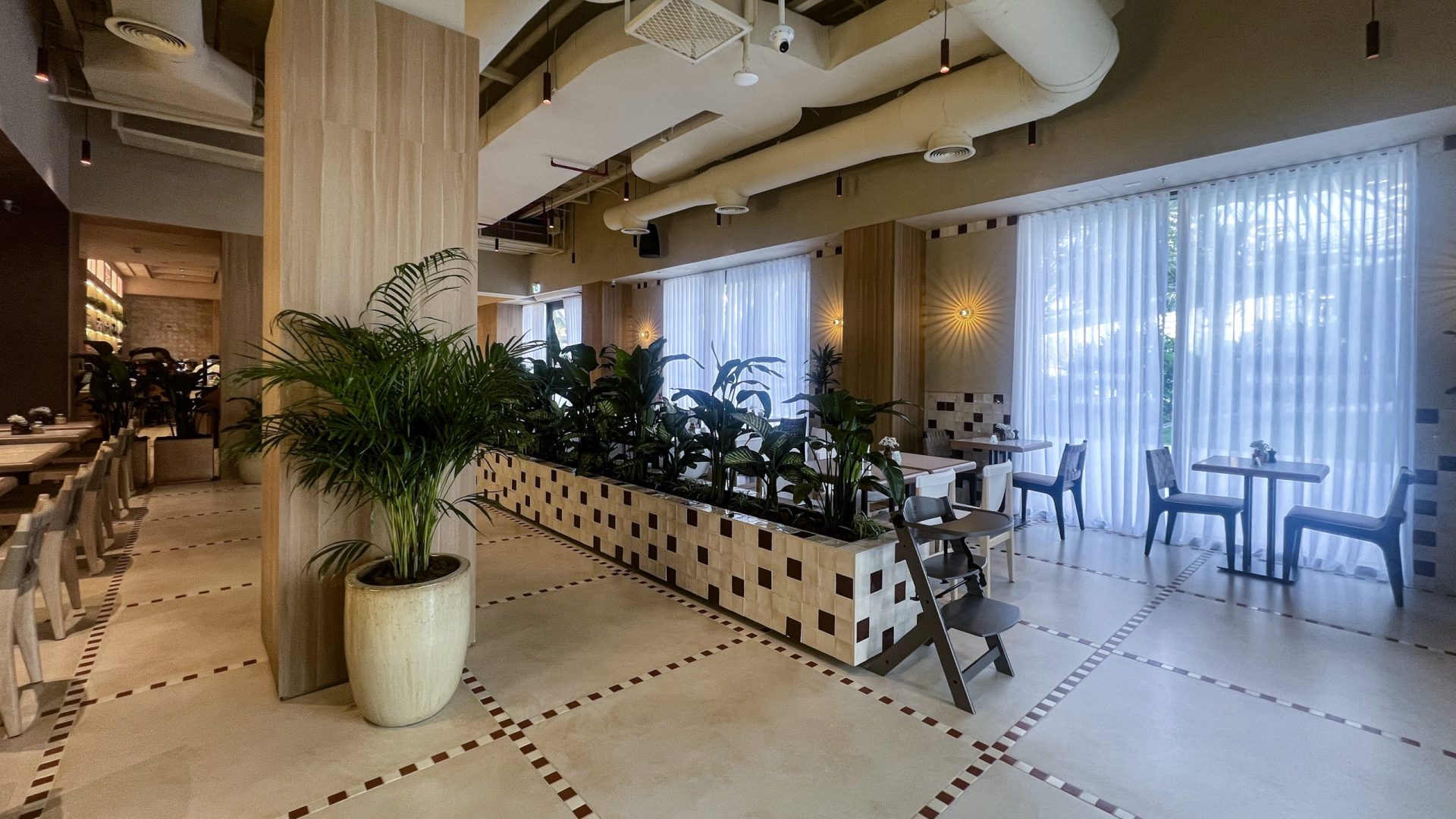 @friendsavenue A large-scale space taken from scratch. Our team handled every aspect of the build in-house — MEP, civil, electrical and plumbing through to the interiors, finishes and everything in between. The kind of place you go for a long lunch and end up staying for dinner.