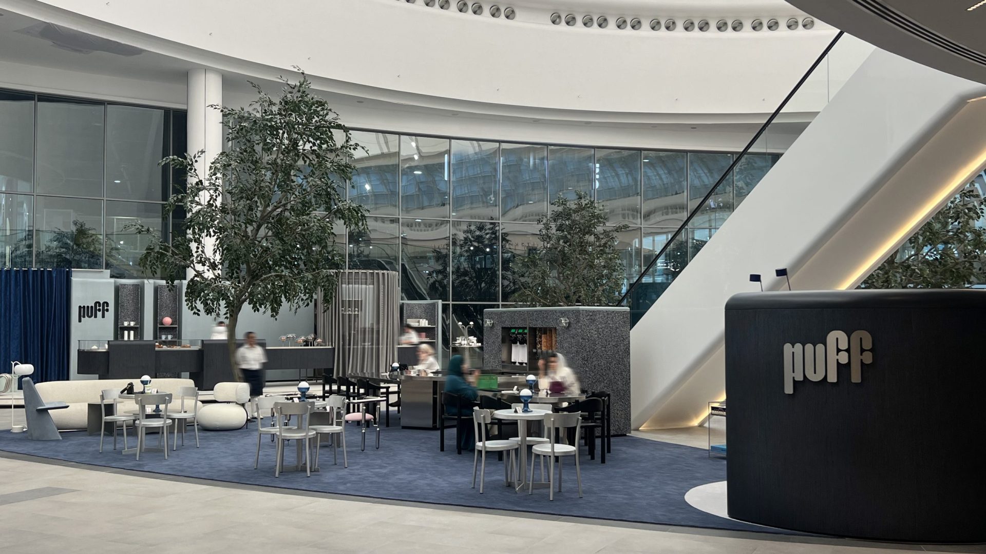 Sadeco proudly delivered this chic, open-plan café at Abu Dhabi Marina Mall @thepuffconcept transformed from a blank space into a stylish destination. From the kiosk build to the surrounding alcoves and serving areas, every detail was crafted for a unique sweet-treat experience.