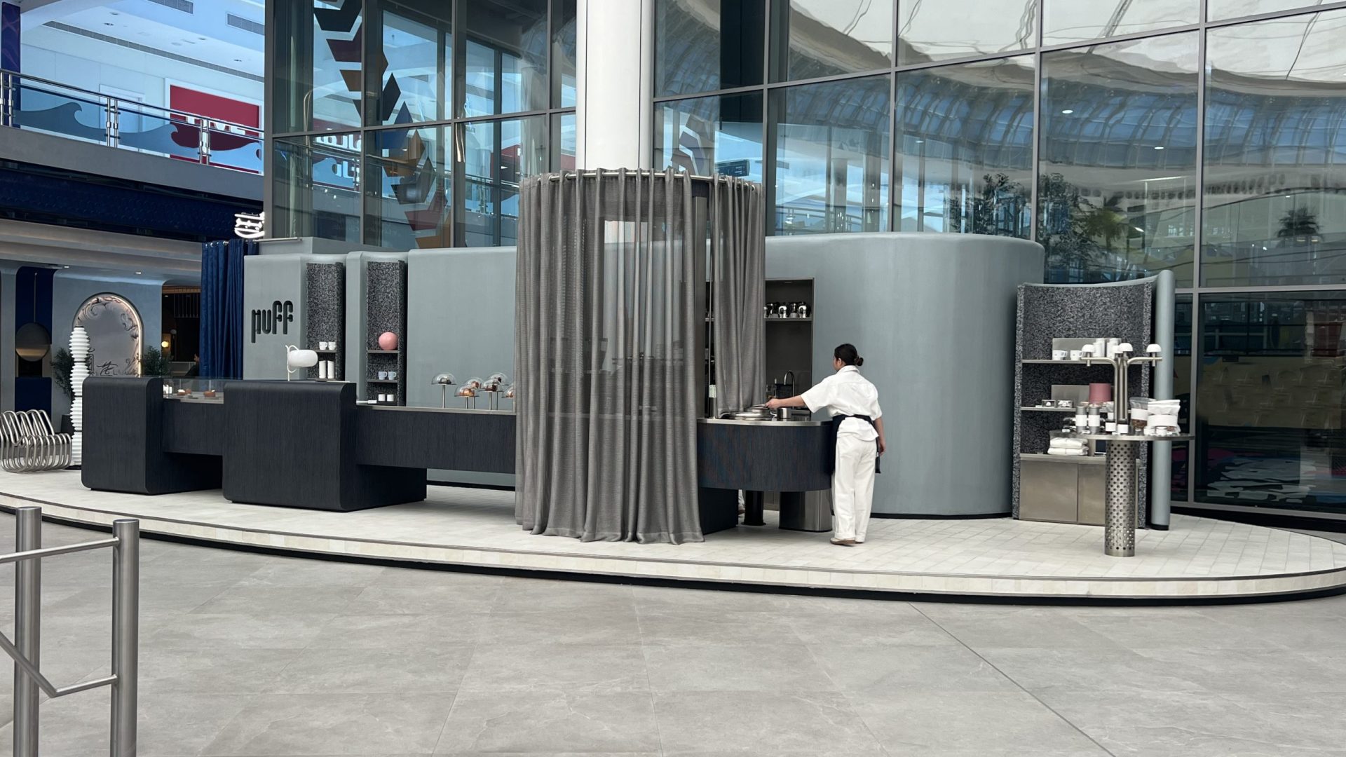 Sadeco proudly delivered this chic, open-plan café at Abu Dhabi Marina Mall @thepuffconcept transformed from a blank space into a stylish destination. From the kiosk build to the surrounding alcoves and serving areas, every detail was crafted for a unique sweet-treat experience.