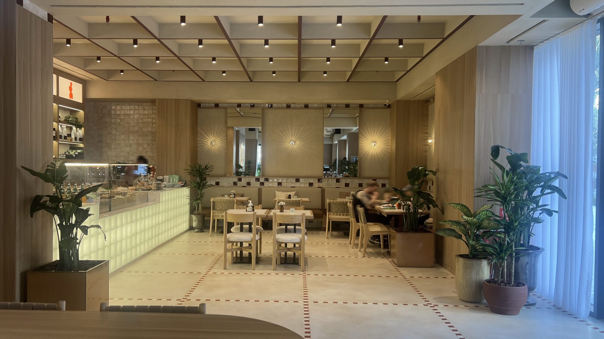 @friendsavenue A large-scale space taken from scratch. Our team handled every aspect of the build in-house — MEP, civil, electrical and plumbing through to the interiors, finishes and everything in between. The kind of place you go for a long lunch and end up staying for dinner.